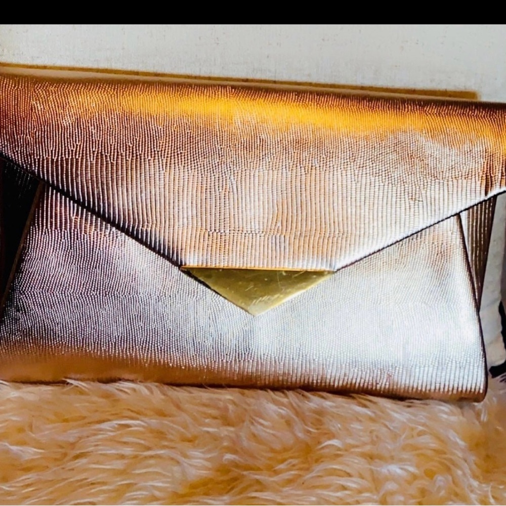 April sale clutch